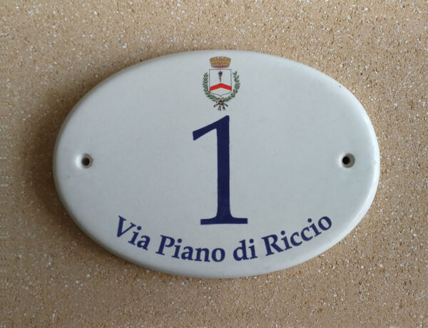 Numeri civici ovali